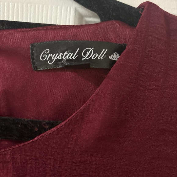 Elegant Burgundy Dress - Picture 2 of 4